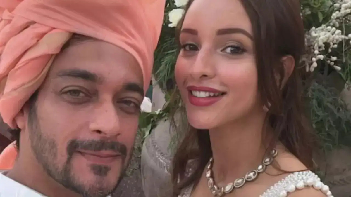 Triptii Dimri के बॉयफ्रेंड Sam Merchant ने Kartik Aaryan के नए लुक को लेकर एक इंस्टाग्राम पोस्ट पर हंसी वाला कमेंट किया, जो इंटरनेट पर चर्चा का विषय बन गया है।