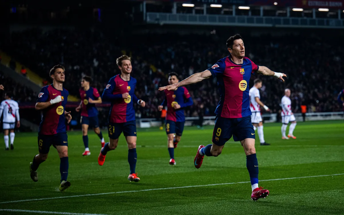 Barcelona Comeback Win Kounde Lewandowski Score Milan Beat Napoli Serie A