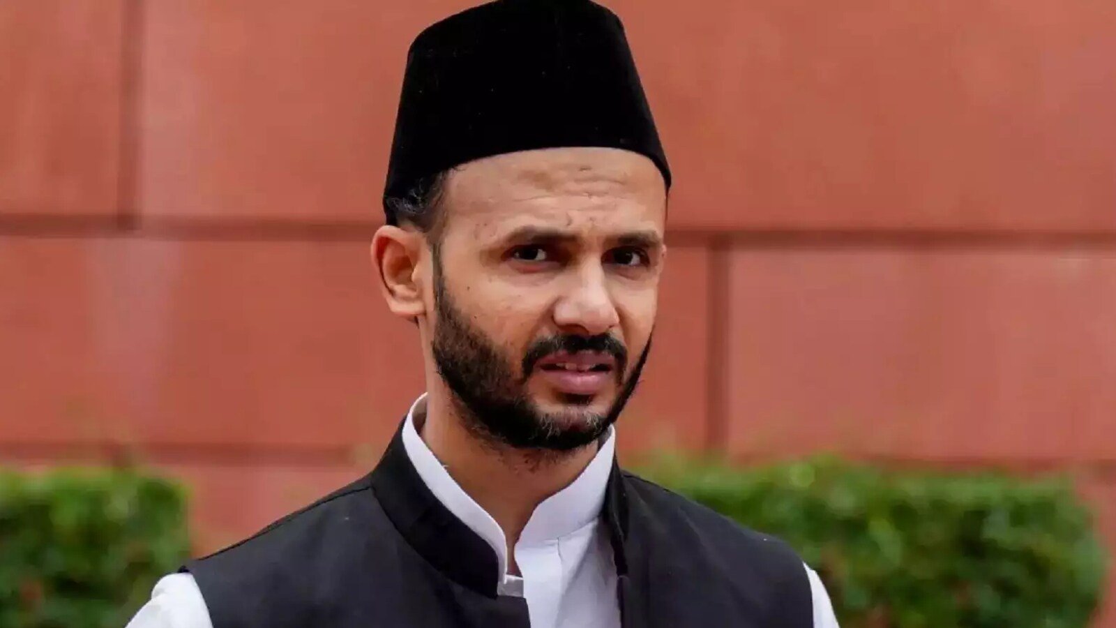 संभल सांसद जियाउर्रहमान बर्क ने पीएम मोदी को मोहन भागवत की बधाई न मिलने पर उठाए सवाल
