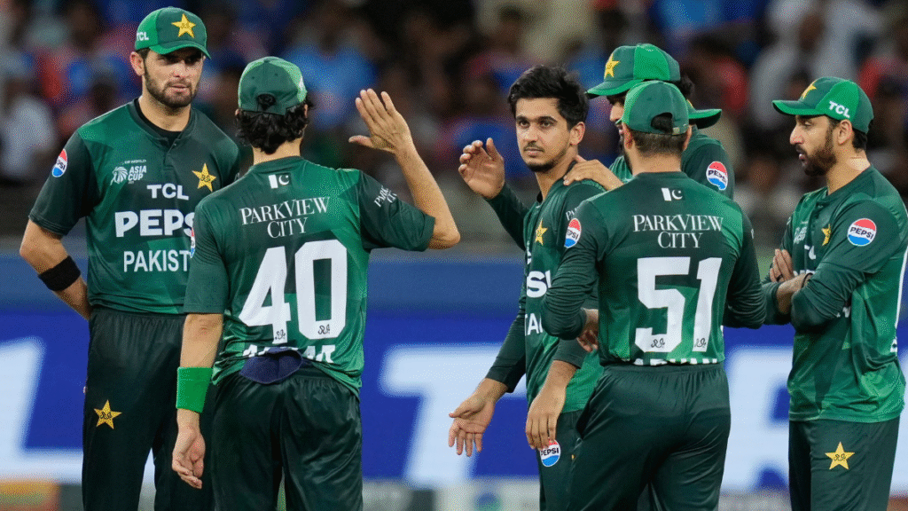 एशिया कप 2025 PCB का ड्रामा और मुरली कार्तिक की फटकार बच्चों जैसी हरकत