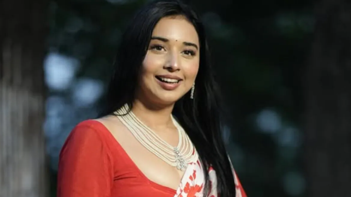Bigg Boss 19 Tanya Mittal ने कहा 7 Star होटल भी घर के सामने छोटे इंटरनेट ने कहा Antilia भी फेल