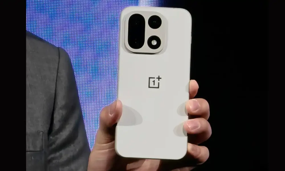 OnePlus 15 5G लॉन्च डेट और कीमत भारत में, Snapdragon 8 Elite Gen 5 प्रोसेसर और नया डिज़ाइन