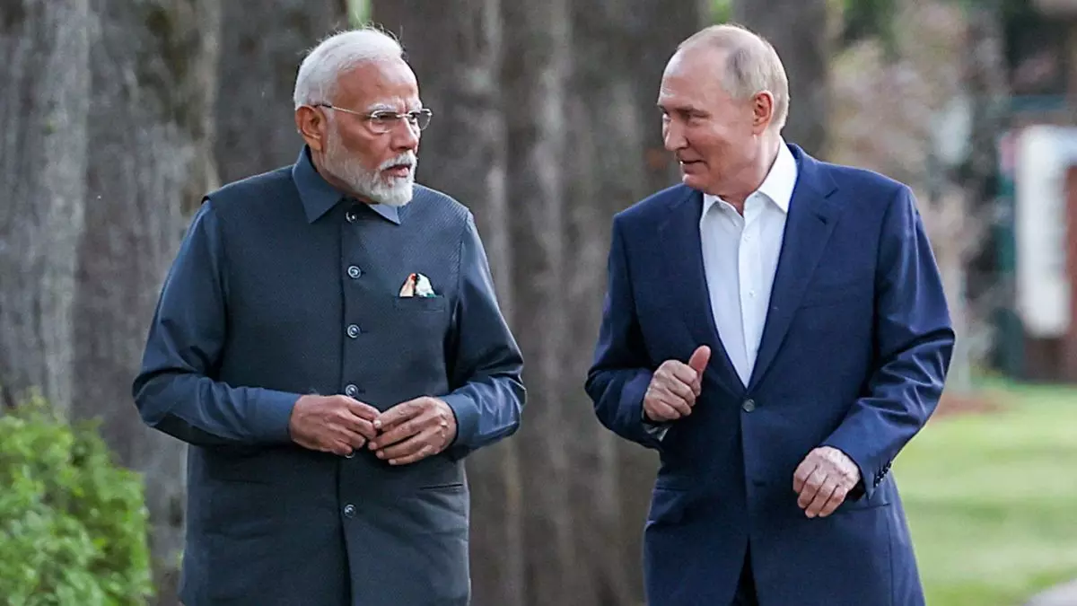 पुतिन ने मोदी को बताया बेहद बुद्धिमान नेता ट्रंप टैरिफ विवाद के बीच भारत रूस की दोस्ती पर बयान