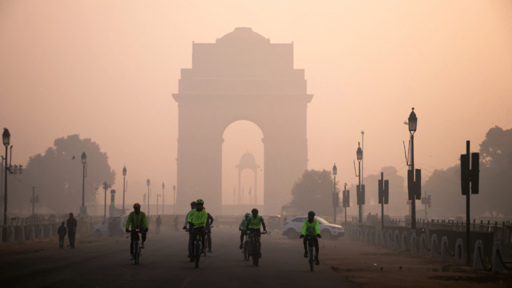 दिल्ली की हवा पर उठे सवाल – डेटा गैप और एआईक्यू में गड़बड़ियों से ‘साफ’ दिख रहा है जहरीला आसमान