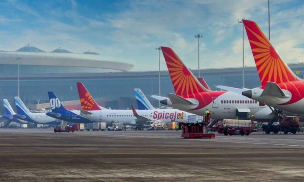 Delhi Airport ATC Glitch Delays Over 100 Flights | Dainik Diary