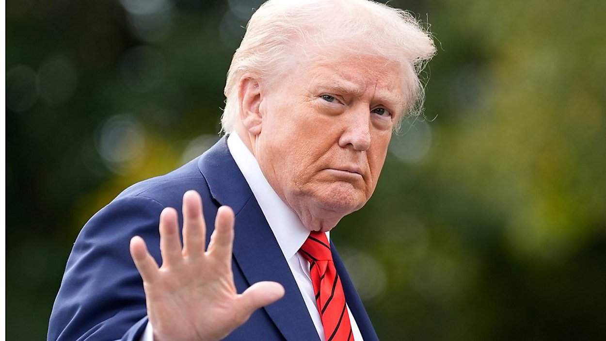 Donald Trump ने कहा — अगर Zohran Mamdani जीते तो न्यू यॉर्क को फेडरल फंड नहीं मिलेगा
