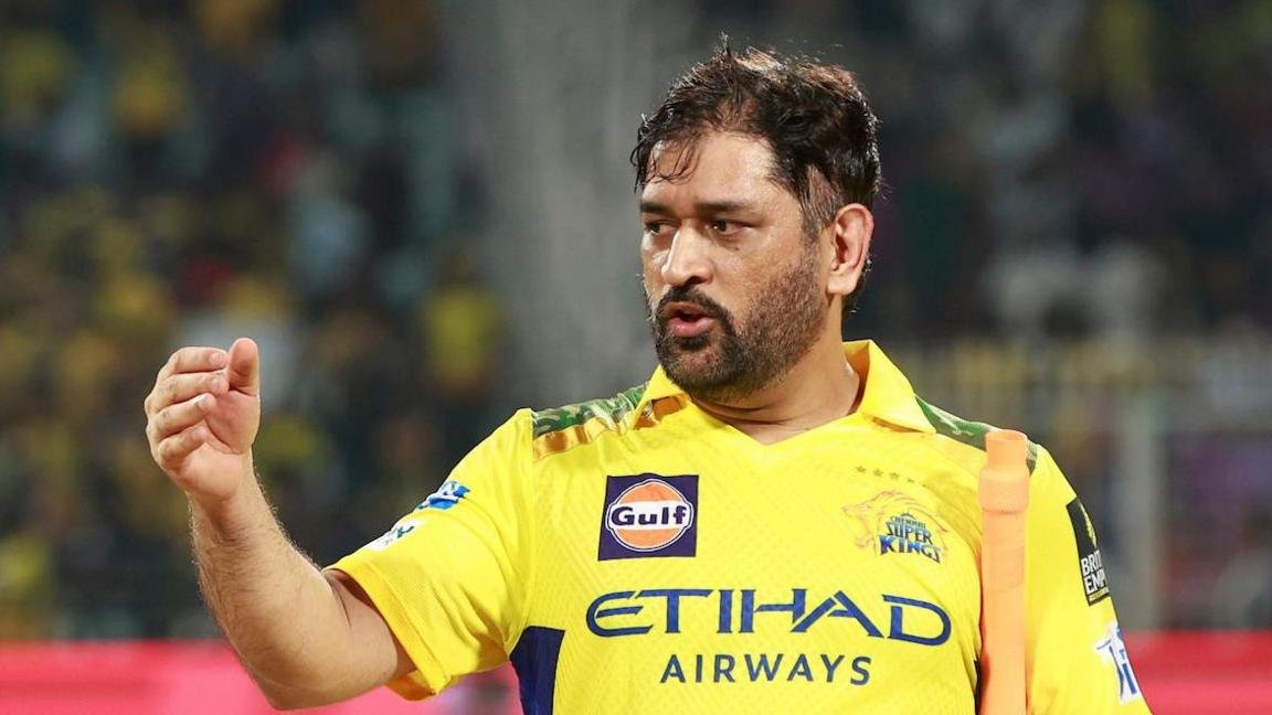 MS Dhoni IPL 2026 में खेलेंगे या नहीं? CSK से आई बड़ी खबर—फैंस में उत्साह | Dainik Diary