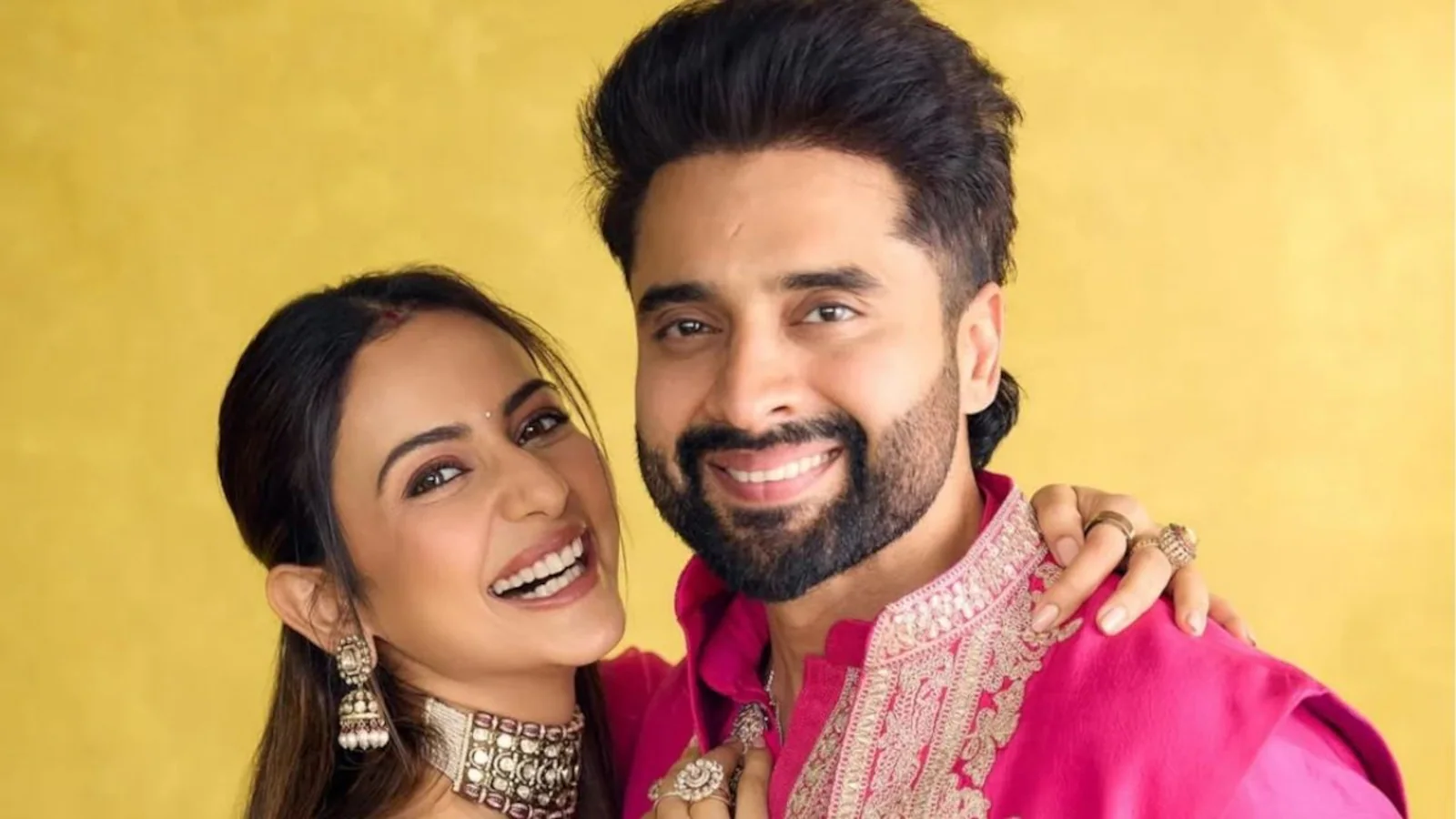 Rakul Preet और Jackky Bhagnani—फिल्म की असफलता में भी साथ निभाती एक मजबूत जोड़ी।