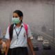 Delhi में गंभीर प्रदूषण के चलते Class V तक के छात्रों के लिए स्कूलों में ऑनलाइन क्लास का आदेश