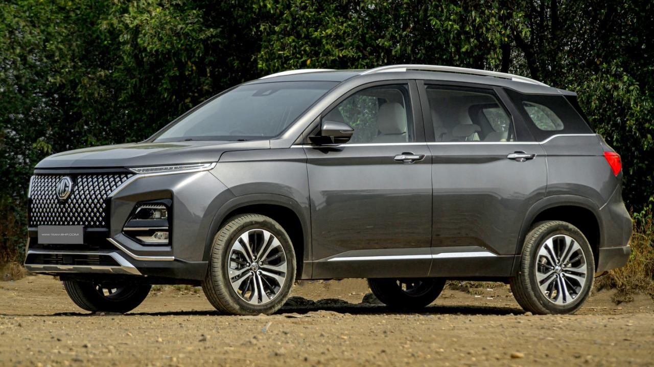 MG Hector Plus Facelift थ्री-रो सीटिंग के साथ बड़ी फैमिली के लिए एक प्रीमियम SUV