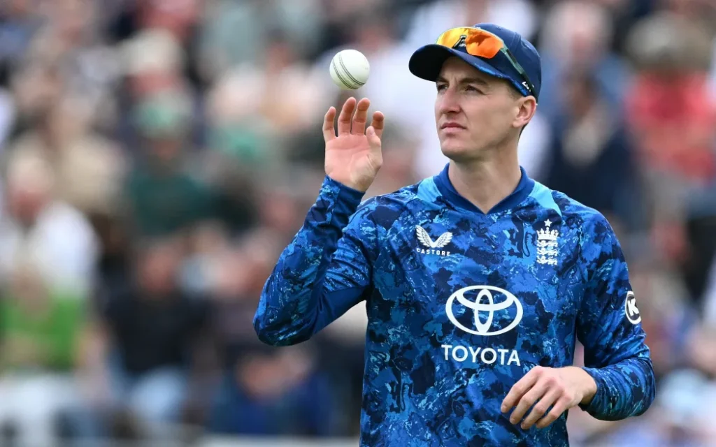 Harry Brook Net Worth 2026 ने फैंस को चौंकाया जानिए इंग्लैंड के इस युवा स्टार क्रिकेटर की कमाई का सच 32 हैरी ब्रूक नेट वर्थ 2026 करियर सैलरी कमाई और लाइफस्टाइल की पूरी जानकारी
