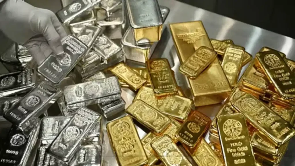 चांदी ने मचाया तहलका, 15,000 रुपये की उछाल के साथ 2.86 लाख के पार, सोना भी रिकॉर्ड ऊंचाई पर 32 चांदी 2.86 लाख के पार, 15,000 रुपये की छलांग, सोने ने भी बनाया रिकॉर्ड