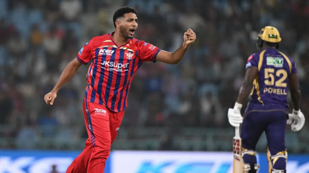 Mohsin Khan का IPL 2026 में पहला Five-For — Sanjay Bangar बोले, Selectors को रखनी चाहिए नज़र | Dainik Diary