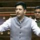 AAP का राघव चड्ढा विवाद पर पलटवार ‘समोसा’ बयान से बढ़ी सियासी गर्मी