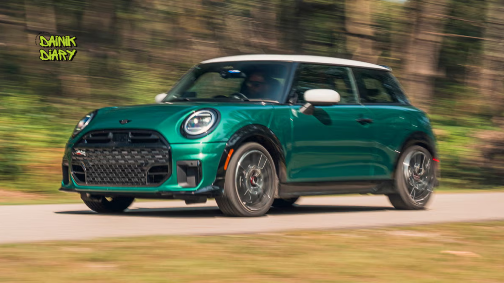 लग्जरी और स्पोर्टी लुक का परफेक्ट कॉम्बिनेशन है Mini Cooper S! कीमत सुनकर भी लोग हो रहे दीवाने 32 Dainik Diary MR Philip 41