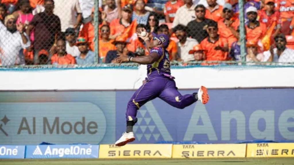 Rovman Powell का 'Miracle Catch' — एक हाथ से उड़कर पकड़ा Klaasen को, देखते रह गए सब | Dainik Diary