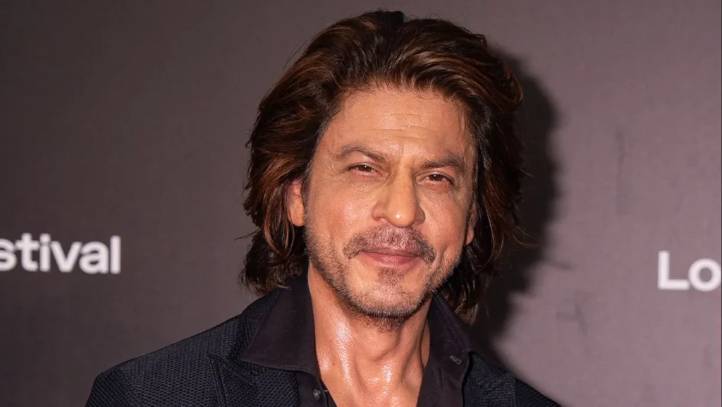 Shah Rukh Khan ने अपने Dog को खुद दिया Proper Burial — रोए और बोले "How Dare You Throw Him Away" | Dainik Diary
