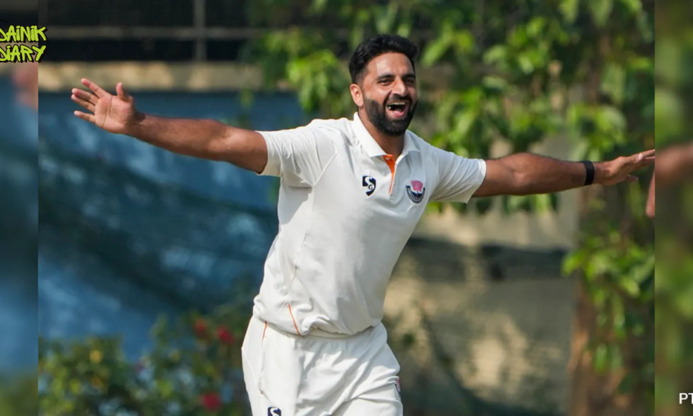 Ranji में 60 Wickets लेकर भी Team India से बाहर — Auqib Nabi Dar को मिला Net Bowler का मौका | Dainik Diary