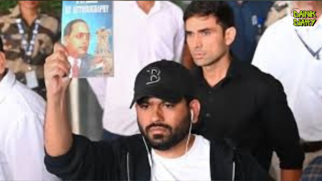Abhijeet Dipke की भारत वापसी: हाथ में Ambedkar की किताब, Jantar Mantar पर बड़ा प्रदर्शन आज 32 Abhijeet Dipke Protest: Ambedkar Book के साथ भारत वापसी, Jantar Mantar पर बड़ा प्रदर्शन