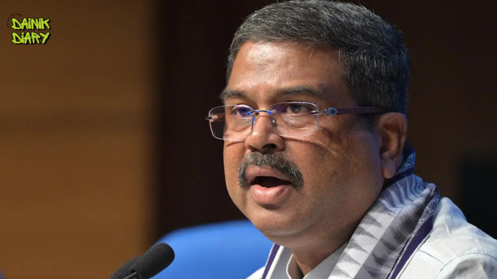 'ABVP कार्यकर्ता से शिक्षा मंत्री तक… फिर इस्तीफा': कौन हैं Dharmendra Pradhan, जानिए उनके सियासी सफर की पूरी कहानी 32 Dainik Diary Zaid 2026 07 25T193839.150